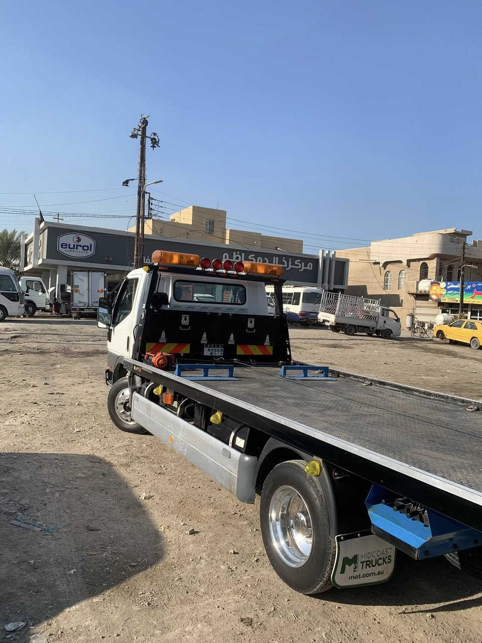 كنتر بزون موديل 2001 رقم دولي جديد سياره يسره بلاد خير من الله مكينه اكسن كير بدي مكان بغداد رقم هاتف *********** سعر 250 وبيها مجال
