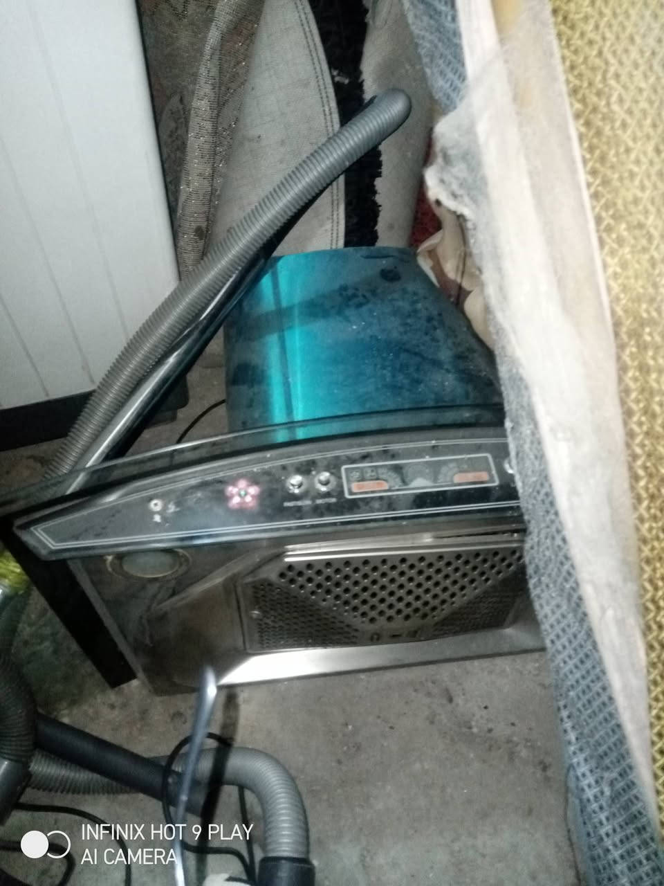 غراض بيت للبيع كلمن اوسعره مكاني الحيانيه ***********
