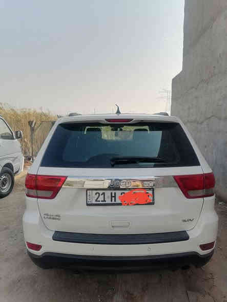 جيب لاريد 2012، السعر 180 وبيها مجال بغداد بوب الشام ***********
