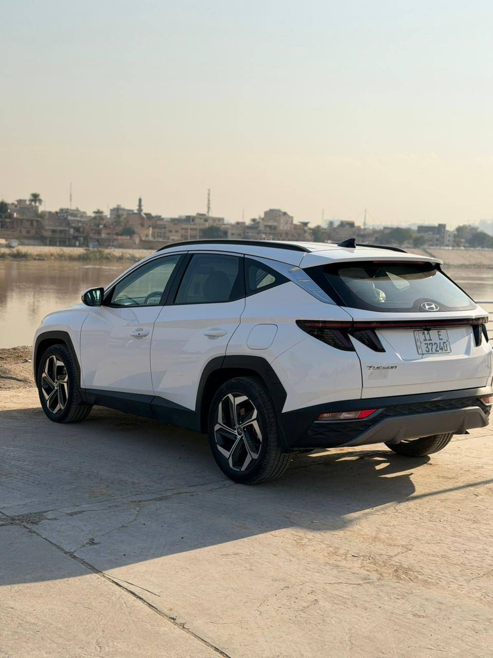 تحيه طيبه السلام عليك
توسان موديل 2024
, فول مواصفات عده فتحه 
جنطة كهرباء 
خليجي مكفوله 
ماشي ،39 الف 
مكينة 2000 دوش 
رقم بغداد دولي باسمي تحويل مباشرة سنويه هزه جديد 
230 ورقه وبيها مجال 
اي استفسار 
*********** 
مكان بغداد كاظميه شارع اكد 
غير متواجد عل فيس
