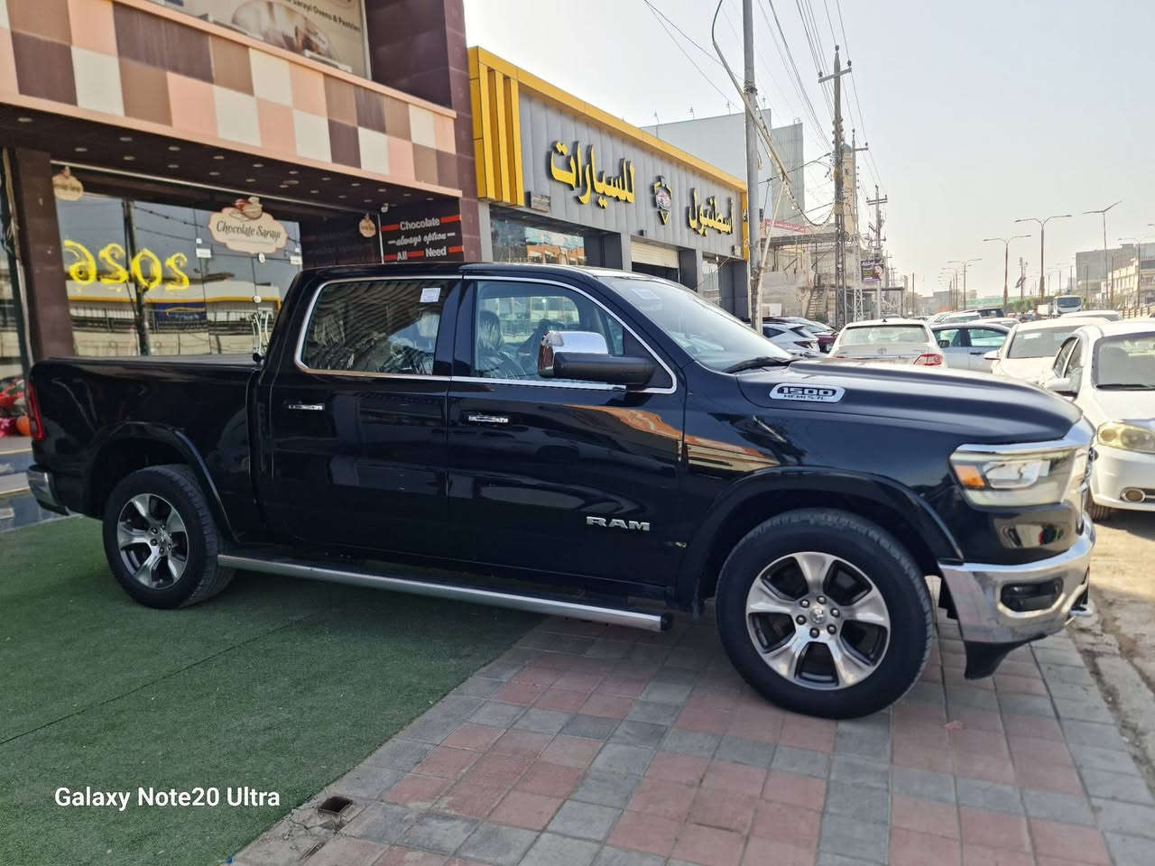 دودج رام سبورت DODGE
RAM SPORT 

الموديل : 2019

اللون : اسود 

المحرك : V8. 5.7L هيمي

 ماشية 127  

 حادث طارف الجاملغ والبنيد صور الحادث داخل المنشور*
  
المواصفات :

⭐️ دفع رباعي 4×4 .

⭐️ شاشة كبيرة .

⭐️ زنون الايت مع الكشاف .

⭐️  لايت LED .

⭐️  نظام التوقف الذاتي الخلفي

⭐️ بصمة تشغيل بصمات على الابواب 

⭐️ تشغيل عن بعد .

⭐️ مقاعد جلد رياضية اسود 

⭐️ المقاعد الاماميه تدفئة وتبريد . كهرباء

⭐️ تدفئة ستيرن . 

⭐️ المقاعد الخلفيه تدفئه 

⭐️ نظام خرائط  GPS . 

⭐️ حساسات امامية وخلفية .

⭐️ كاميرا خلفية دواره 

⭐️ دواسات جانبية . 

⭐️ تبريد خلفي.

⭐️ ⁠ويل حجم 20

⭐️ المرايا الجانبية قابلة للطي كهربائيا 

⭐️ الشباك الخلفي كهربائي .

⭐️ غطاء جلد للبودي الخلفي .

⭐️ دواسات البنزين والبريك قابلة 
       للتعديل كهربائياً. 

⭐️ هاند بريك كهربائي . 
 
⭐️ مرايا بخاصية التعتيم الذاتي 

السيارة جاهزه ومناقصها اي شي فضل من الله 

السعر 25000 $ الف دولار

 ⭐️- مكان السيارة فلوجة 
🌸***********./***********
