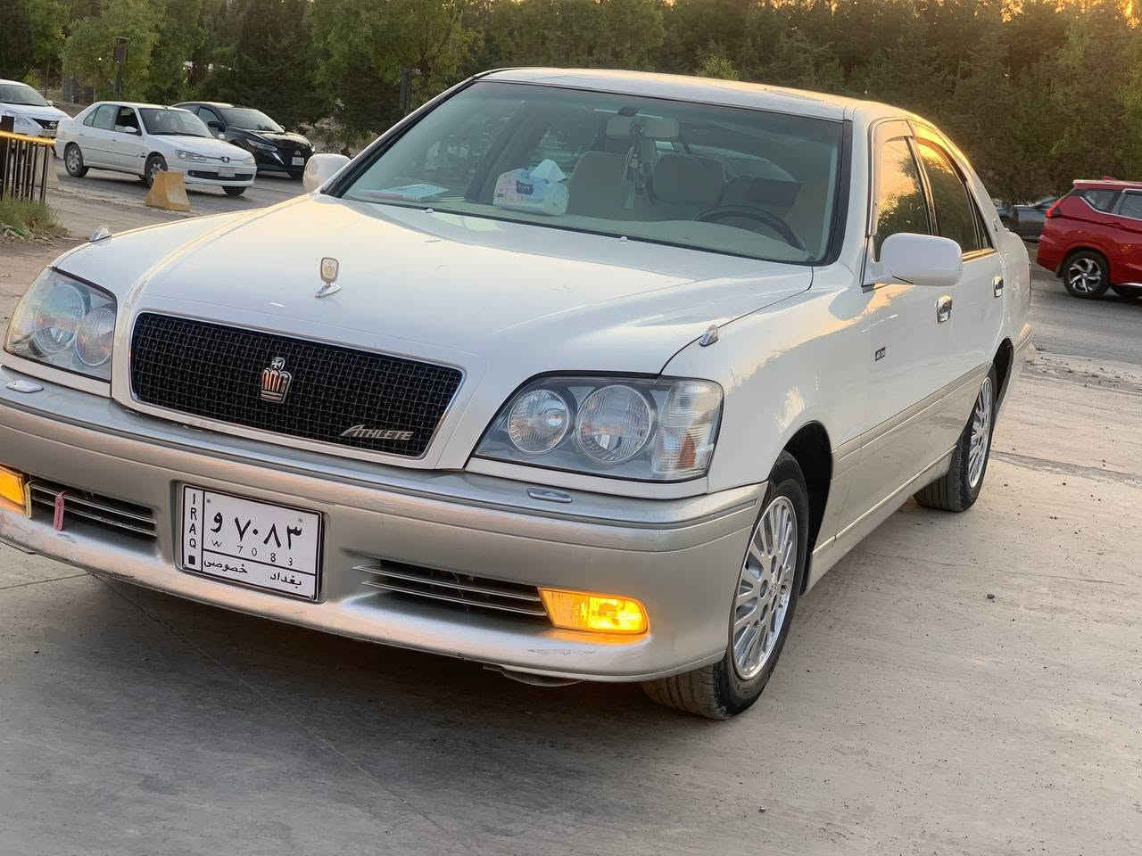 سڵاو بەناوی خوای گەورە مەلیکە موس  ٢٠٠٢بۆفرۆشتن سعر ٣٨گەڵا  ٣دوگمە مەکینەی دیفۆڕ گەورە  پەردەو سوکان شەفت کارەبای تەبرید مەزبوت  تەقەو ڕەقەی بەشەرت  دەعمو  لێدراوی نیە گێڕو مەکینەی  بێعەیبە  سەیارەکە کۆدی هەیە ماڵ دۆستە شوێن تەکێ نزیک بازیان مشتەری تەلەفۆن بکه 
***********
ڤایبەرو  وەتساپی لەسەرە

