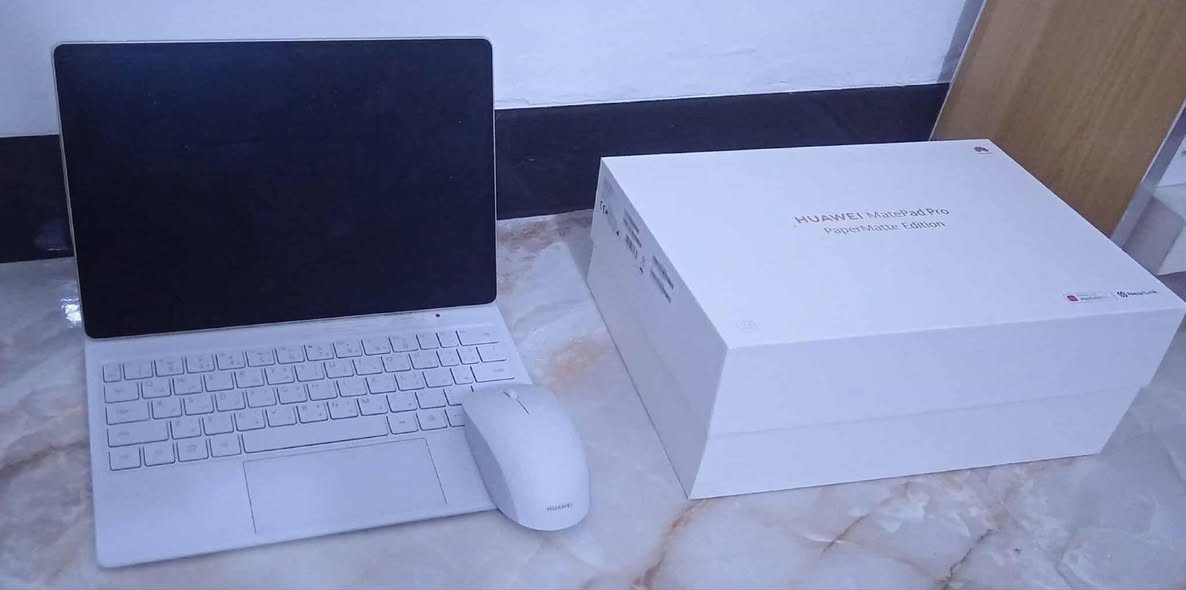 هواوي ميت باد برو 12.2
السعر 750  ...الملحقات كلهن موجودات 
مكاني العبيدي


**إذا كنت صاحب هذا الإعلان وتريد حذفه لأي سبب، رجاءا أرسل رسالة إلى الدعم الفني**