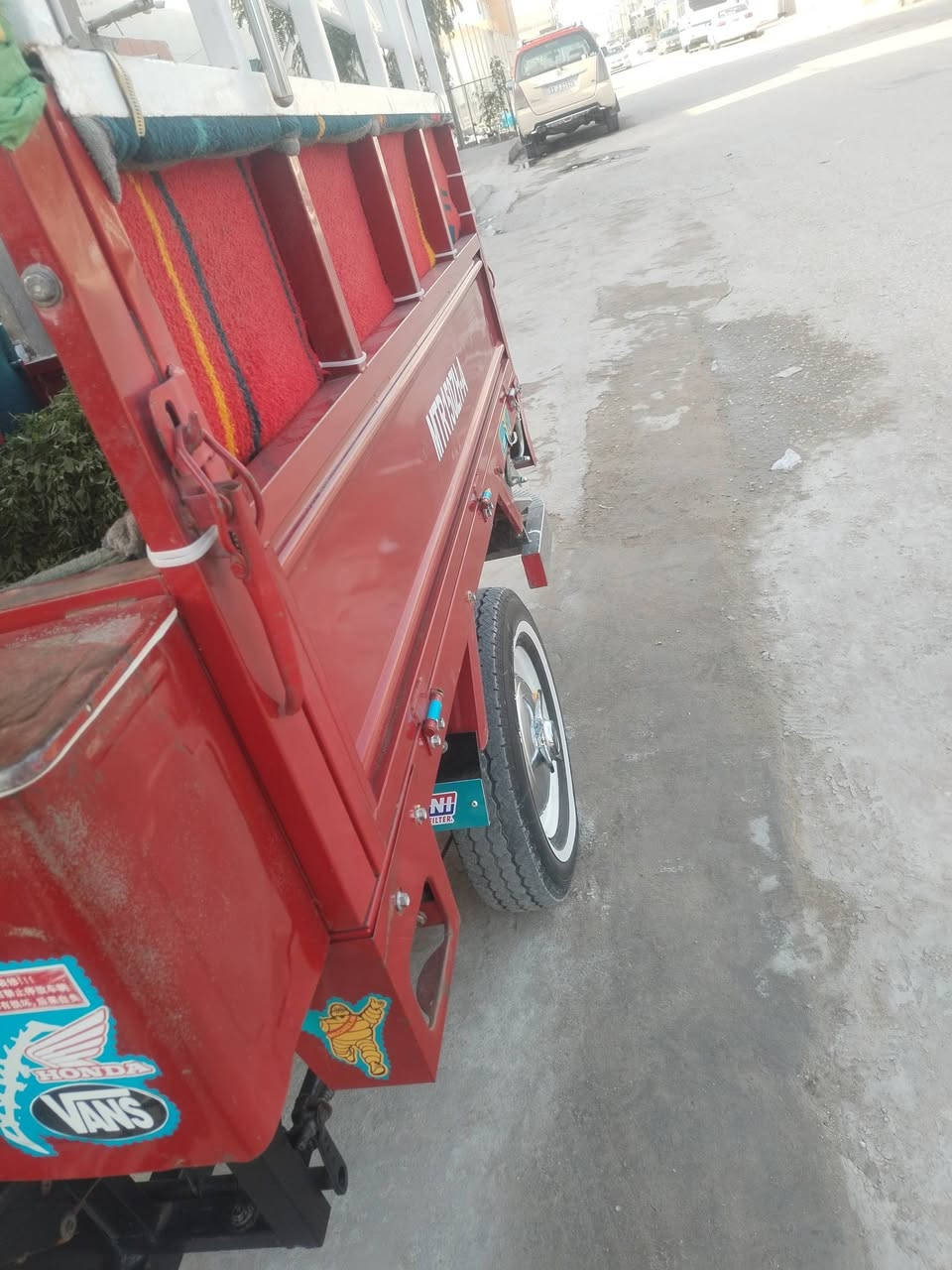 سلام عليكم شباب ستوته ام تير للبيع ستوته نضيفه كلش موديل 2022طلعه بل 2023اورق اصولي ستوته احله من الصوره نضافه 100/100المكان نجف حي الانصار قرب المستوصف السعر خاص رقم ***********بي وتساب مو شراي لا تخابرني
