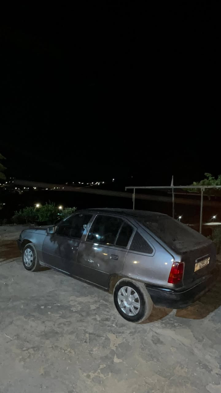 اوبل كاديت 91 مرخص لشهر 10 كوشك جديد دسك صينيه جديده بطاريه جديده هي اماميه جديده السياره نظيفه مرخصه شهر 10 بالصلاه على محمد رقم التليفون ابو حسن0772090261


**إذا كنت صاحب هذا الإعلان وتريد حذفه لأي سبب، رجاءا أرسل رسالة إلى الدعم الفني**