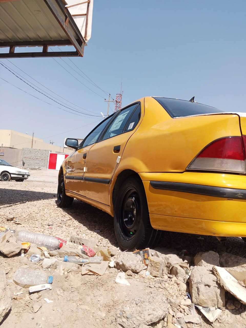 السلام عليكم  سمند 2011 للبيع مكينه كير حداديه تبريد ثلج تخم تاير منظومة زنون كهربائية شغاله مكفولات معمره دوس وهلالات سنويه 29 رقم بغداد تحويل ثاني يوم مكاني بابل مركز مدينة استفسار عله رقم *********** سعر33 بيها مجال
