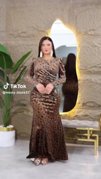 ملابس • للبيع