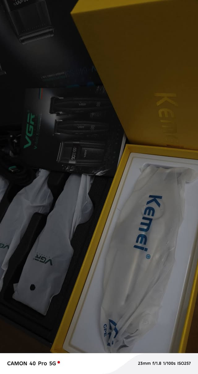 للبيع...
1-بكج مكاين ثلاثي كامل مارگه أصلي نوع VGR
2-مكينه صفر اصليه موضحه ب الصوره 
3- مكص سگشن + مكص تشفير 
4-شسوار إكس فايف 
5-جنطه نوع jRl
أي استفسار موجود خاص و موجود واتساب:***********
