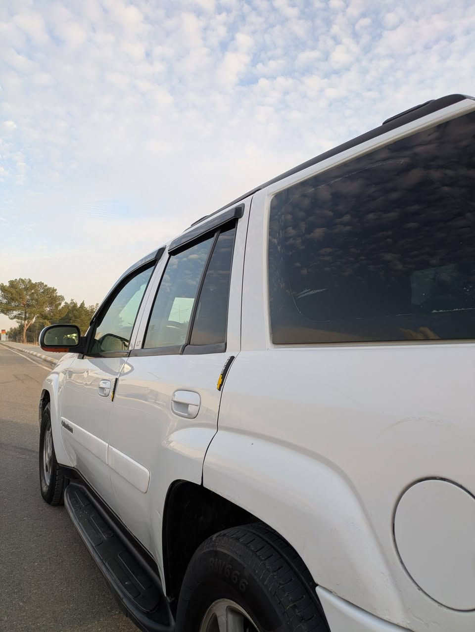 Saif Aldeen شۆفرۆلێت تڕێڵبلەیزەر (Chevrolet Trailblazer) مۆدێل ٢٠٠٧
• المحرك: مكينة بيضاء.
• البخاخ (الصبغ): جاملغ واحد + فطر قمارة (ناوچەوانی سەقف) بدون ضربة وبدون معجون.
• الدفع: السيارة بلاد دبل أكسل (4x4) بس حالياً الدبل مفصول (مو مشدود).
• الحالة الميكانيكية: كير ومكينة وأكسل وبشرط الفحص، السيارة مسويلها سيرفس كامل وجاهزة من كلشي.
• المواصفات الداخلية: غرفة كاملة لون كريمي، بيها ٣ شاشات (شاشة دشبول + شاشات خلفية بالمخادد).
• الوضعية القانونية: تحويل وغرامة وبشرط التسجيل باسم المشتري.
• ملاحظة: السيارة بالحقيقة أحلى هواي من الصور.
• السعر: 98ورقة
• المكان: السليمانية - بازیان.
• للاتصال: ***********.Chevrolet trailblazer(مۆدێل)(٢٠٠٧)(مەکینە سپی)⬜
(بۆیاخ)( چەمەلەغێک+ناوچەوانی سەقف بەبێ لێدران بەبێ مەعجون. تەحویل وغرامە بەناوکردن بەشەرت

بیلاد دەبڵ ئەکسلە بەڵام لەسەری نییە

گێڕومەکینەوئەکسل هەموو گیانی بەشەرت سێرڤزی کاملی بۆکراوە

ناوغورفەی کامل کرێمی ٣شاشەی لەسەرە شاشەی پشت کەلەی بۆ بەستراوە سەیارەکە ڕاستەوخۆ زۆر جوانترە وەک لە ڕەسم 

ڕەقەم,📞.{***********} سعر 98ورقة

عنوان◼️.سلێمانی.بازیان
