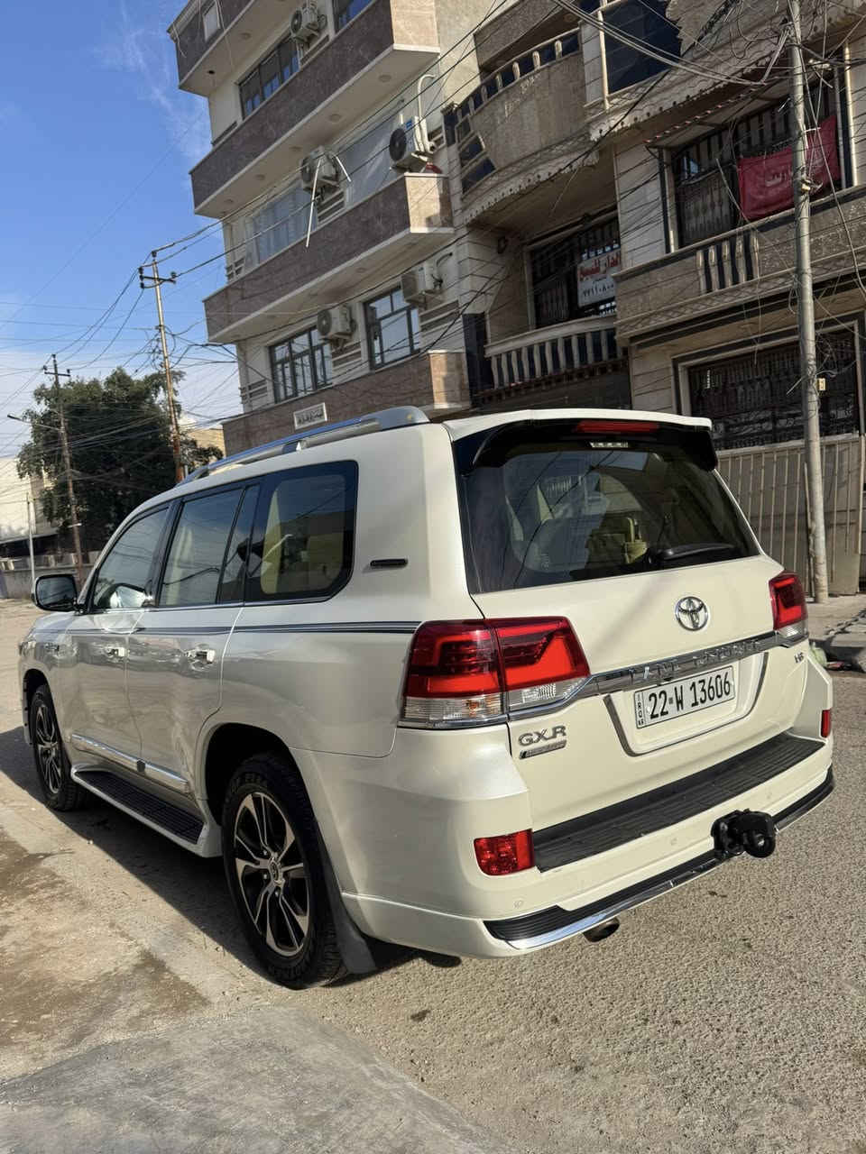 السلام عليكم
لاندكروز gxr 2021
مواصفات كراند تورنك فطيم
خمس كامرات عداد لكزز 
كفاله عامه كلش جديده
مغلفه السياره (ppf) كلها
ماشيه 55 الف كم حقيقي
ع ايدي السياره وب اسمي 
وبيها سونار 

مكان السياره بغداد المشتل 

السعر 59.5 وبيها مجال بسيط

***********
