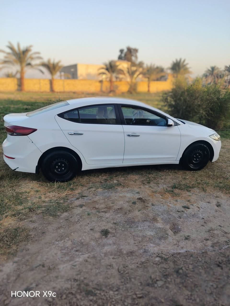 سلام عليكم النترا 17 رقم مثنى بسمي نكليزي مداور ثاني يوم مكفوله من الفتح والتبديل مكينه 1600 كير حداديه ومكينه شرط السونار مرفوق السعر 130 وبيه مجال *********** مكان سماوه ال عبس
