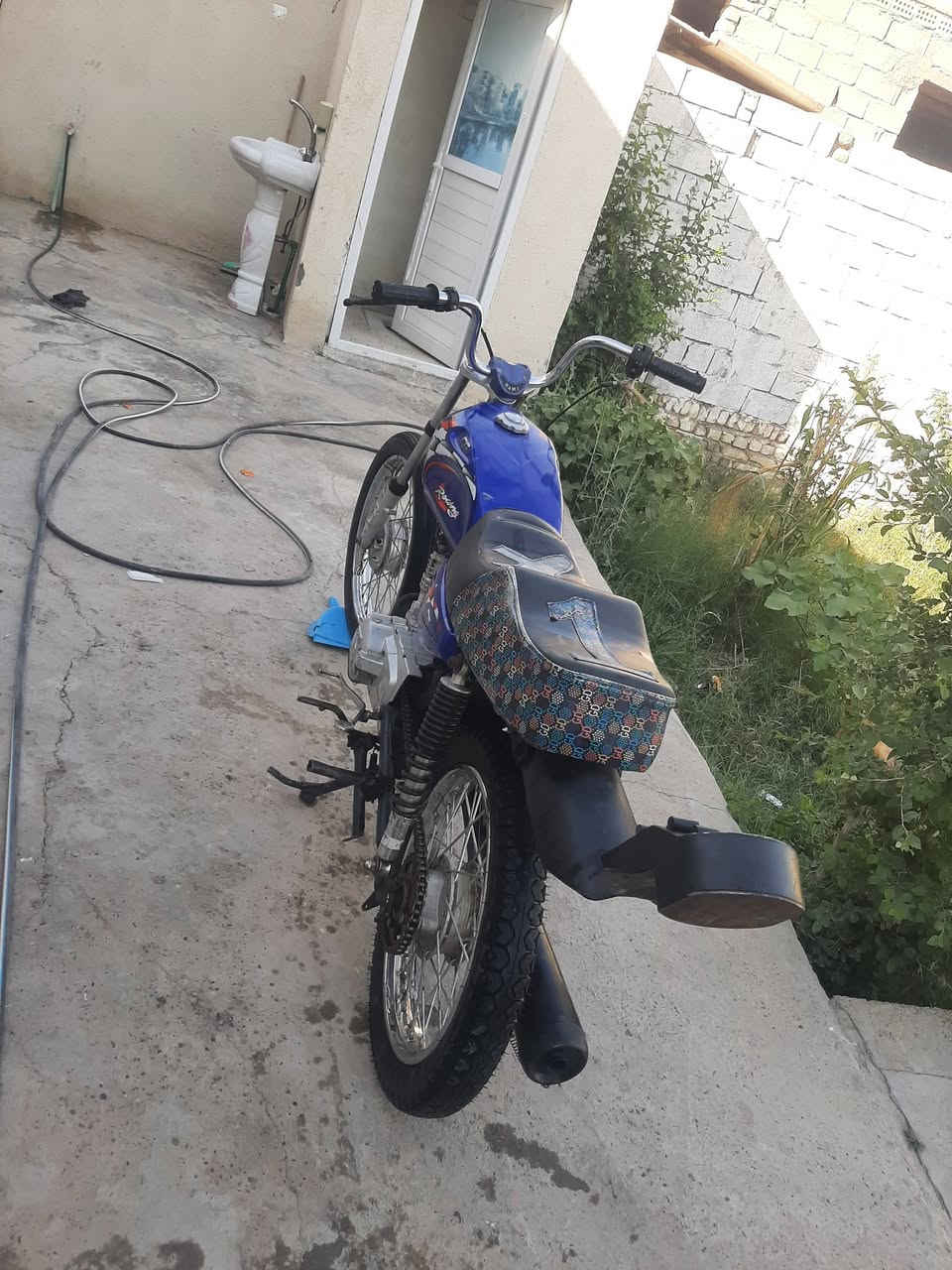 إيراني 4كير مديل 22 نضافه 90
أوراق سكنر بيها تايراتها نضيفه دراجه بيها شلعة تشك لكاع
سعر 350وبيها مجال مكان بغداد بشعلة رقمي ***********
