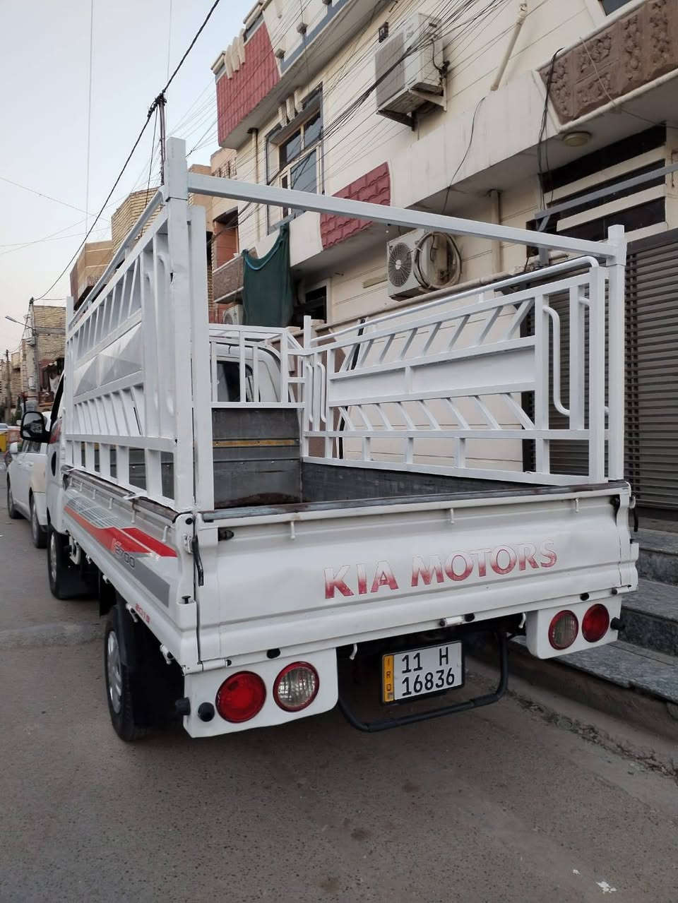 كيا حمل للبيع موديل 2018 رقم بغداد انكليزي محرك 2700 مفتوح مكفولة من الصبغ فقط رصعات السعر ب115 ورقة وبيهة مجال مكاني بغداد حي الجامعة للاتصال ***********
