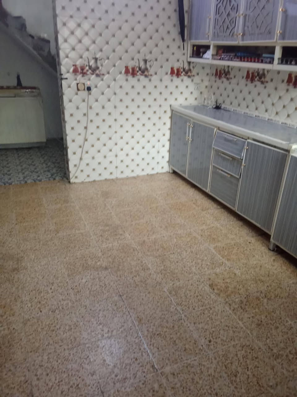 للبيع للبيع 🏠🏠 
دار في حي السماح الأولى  / قرب السايدين 30  / المساحه /110 / متر مربع / غرفتين + هول + / ومشتملات / اتجاه شمال /
خدمات ماءفول💦+كهرب+تبليط
صنف العقار +كرت بلديه + مقدم معامله للتمليك / السعر 60 /  مليون وبي مجال / للتواصل والاستفسار:
📱 *********** / زين 
📱 *********** / كورك 
📛 ابو ياسر للعقارات / نستقبل جميع العروض في احياء الموصل /
▪️ سكني 🏡
▪️ تجاري 🏬
▪️ دواَنم وأراضٍ استثمارية 🌟
