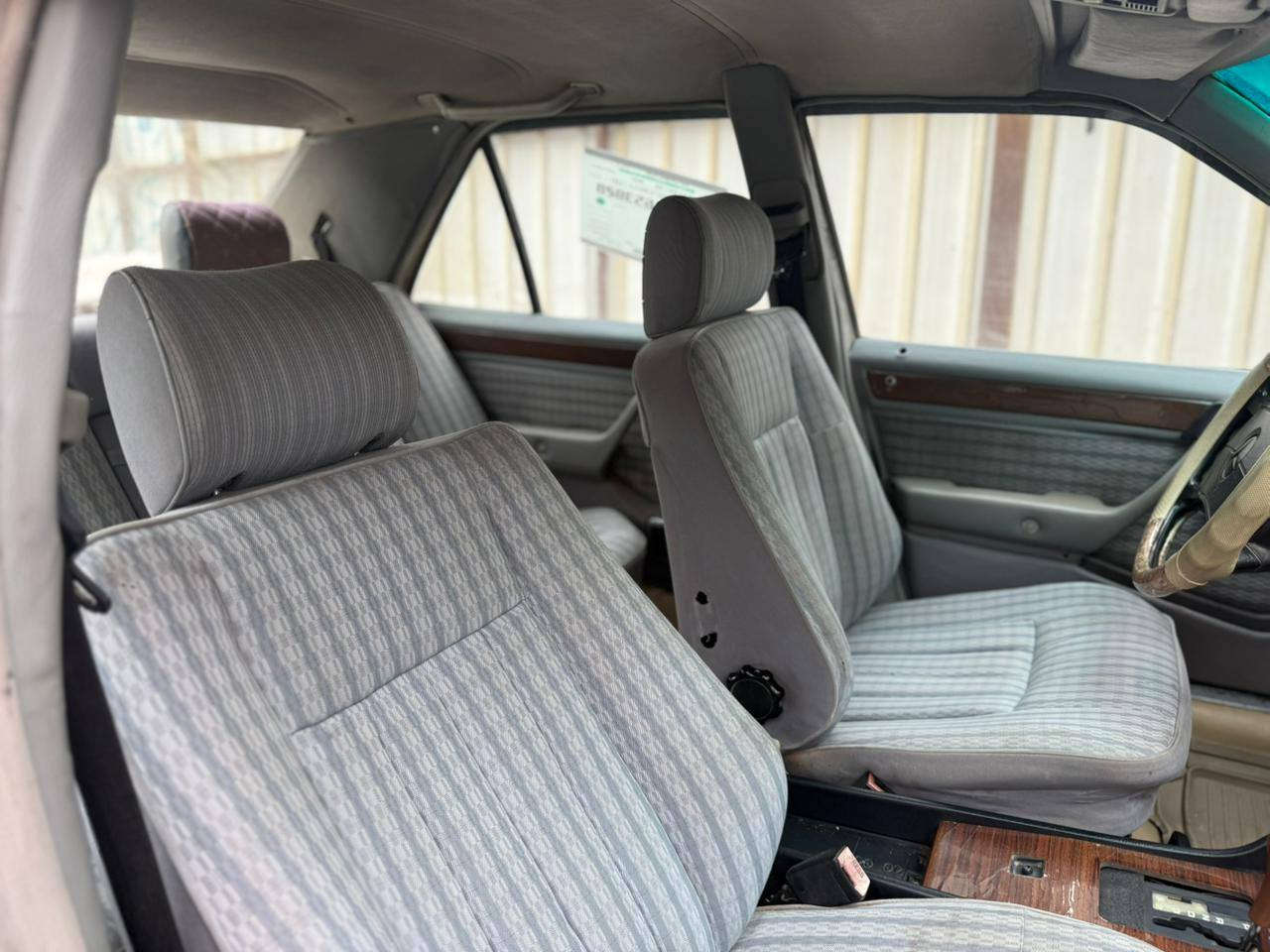 سلام عليكم
مارسدس دب مديل 89سنويه جديده هزه جديده 
سياره جاهزه خير. من الله. مراوس حسب القناعه 
سعر 43
رقم *********** مكان السياره ديالى ابي صيدا
