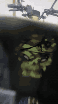 السلام عليكم عندي دراجه شحن للبيع جديد بصمتين سوجين كرتني كله مكله قفله مال البيع  و الشراء هذا رقمي وخابريني على الواتساب *********** سعر 550 قفلها
