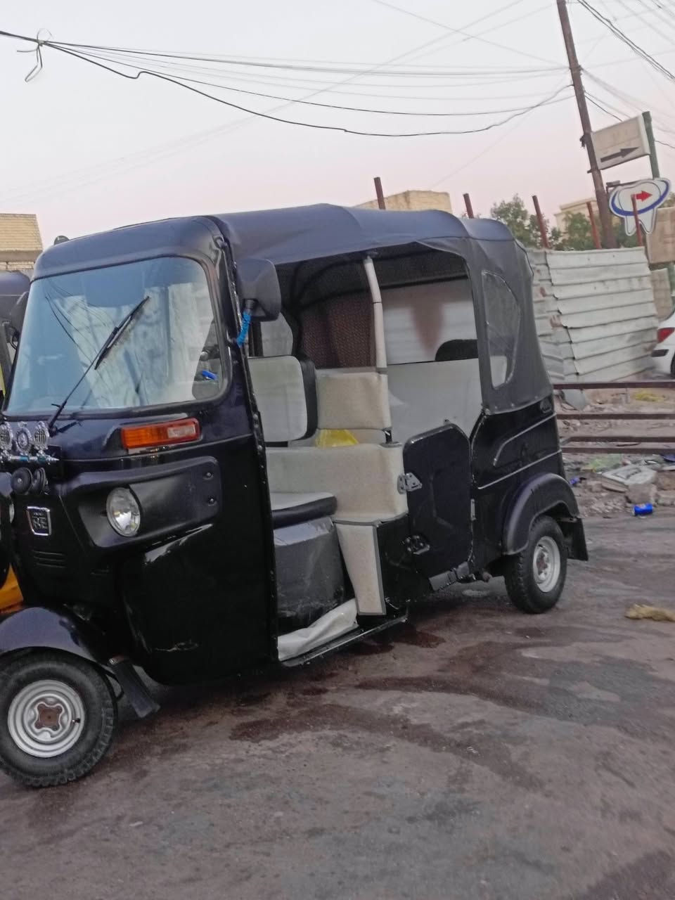 تكتك للبيع رقم وسنويه نظيفه وخير من الله تحويل ثاني يوم العنوان البياع حي الشهداء  للاستفسار  
***********
السعر 9.300
