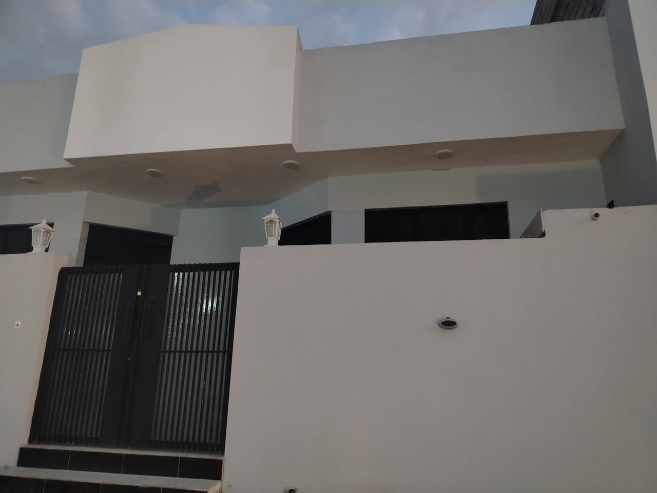 بيت للبيع مساحه 100متر مربع 10 في10 طابق واحد طابو زراعي العنوان التحرير الحولي الزراعي للاستفسار الاتصال ***********
