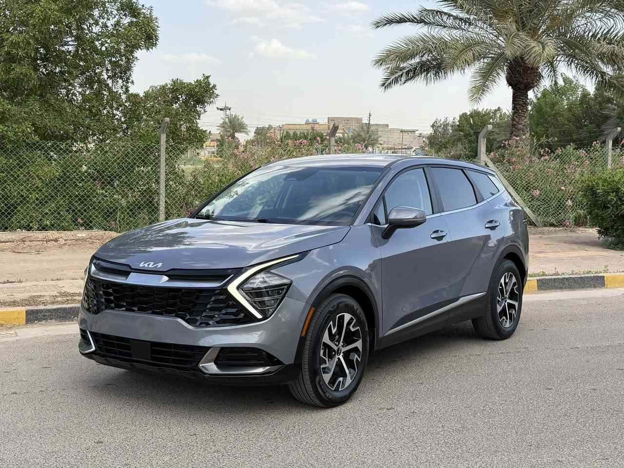 السلام عليكم سبورتج 2024
وارد امريكي 
بدون تبديل ليبل واحد 
محرك 2500 سلندر 4 
مواصفات نص فول 
حره بدون رقم بيه رقم فحص مؤقت
لاتصال *********** 
مكان السياره بغداد الزعفرانيه
