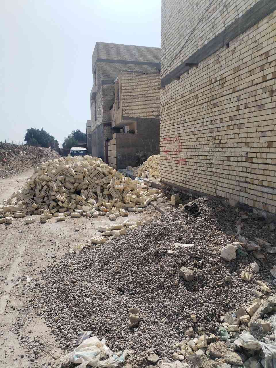 سلام عليكم قطعه رفت للبيع المساحه ٥٠ متر عنوان الرئاسه العبيدي شارع عشرين نهايته ع يدك اليمنه كاع خالد سلوم السعر ١٧؛؛؛؛؛ ***********
