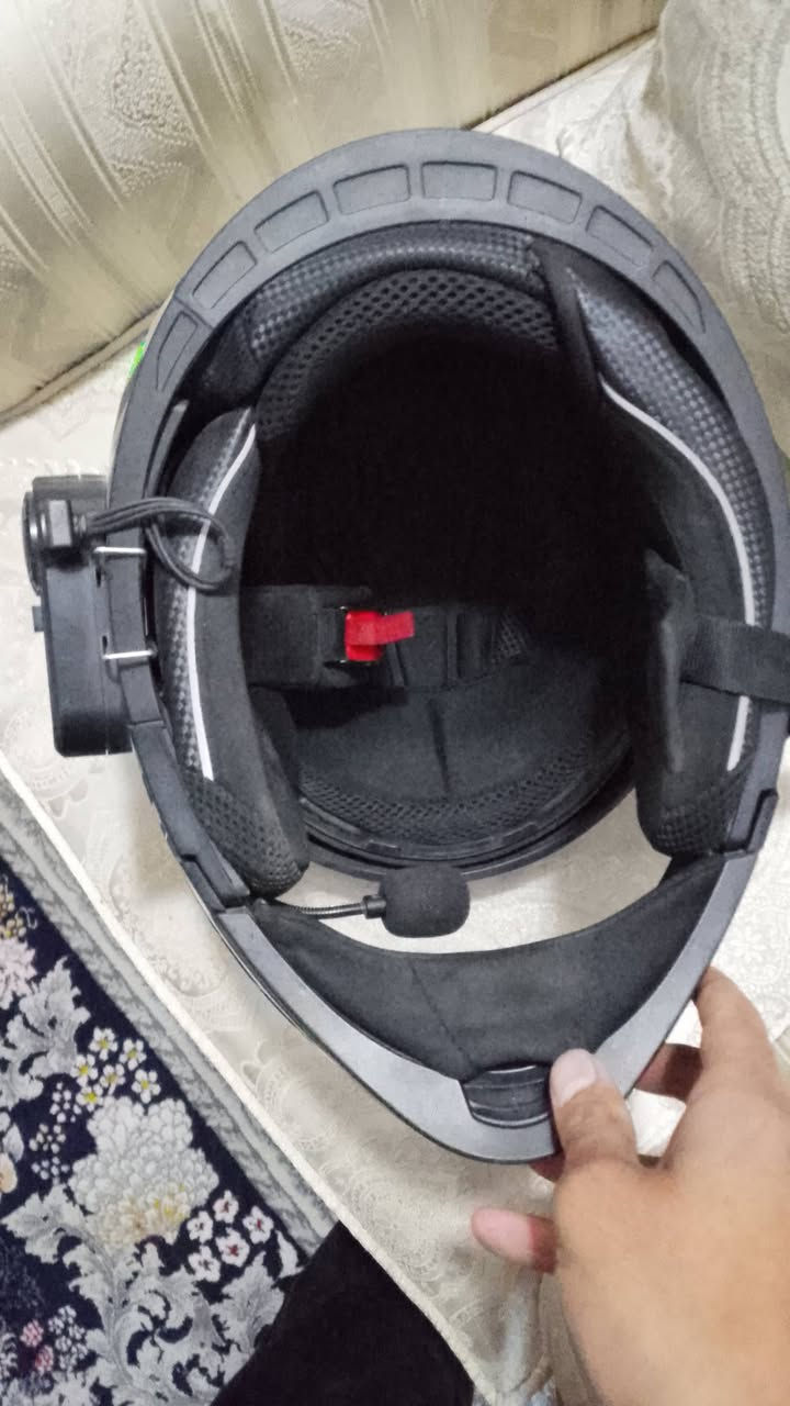 🔥 للبيع خوذة دراجة نارية AD 🔥
خوذة نظيفة بحالة جيدة جداً، لون أسود مع أخضر، استخدام خفيف.
مركّب بيها سماعة و مايك (شغالين تمام).
الزجاج الأمامي واضح وما بيه خدوش قوية.
📍 الموقع: كربلاء
💰 السعر: (45 – قابل للتفاوض)

📩 اللي مهتم يراسلني خاص._***********
