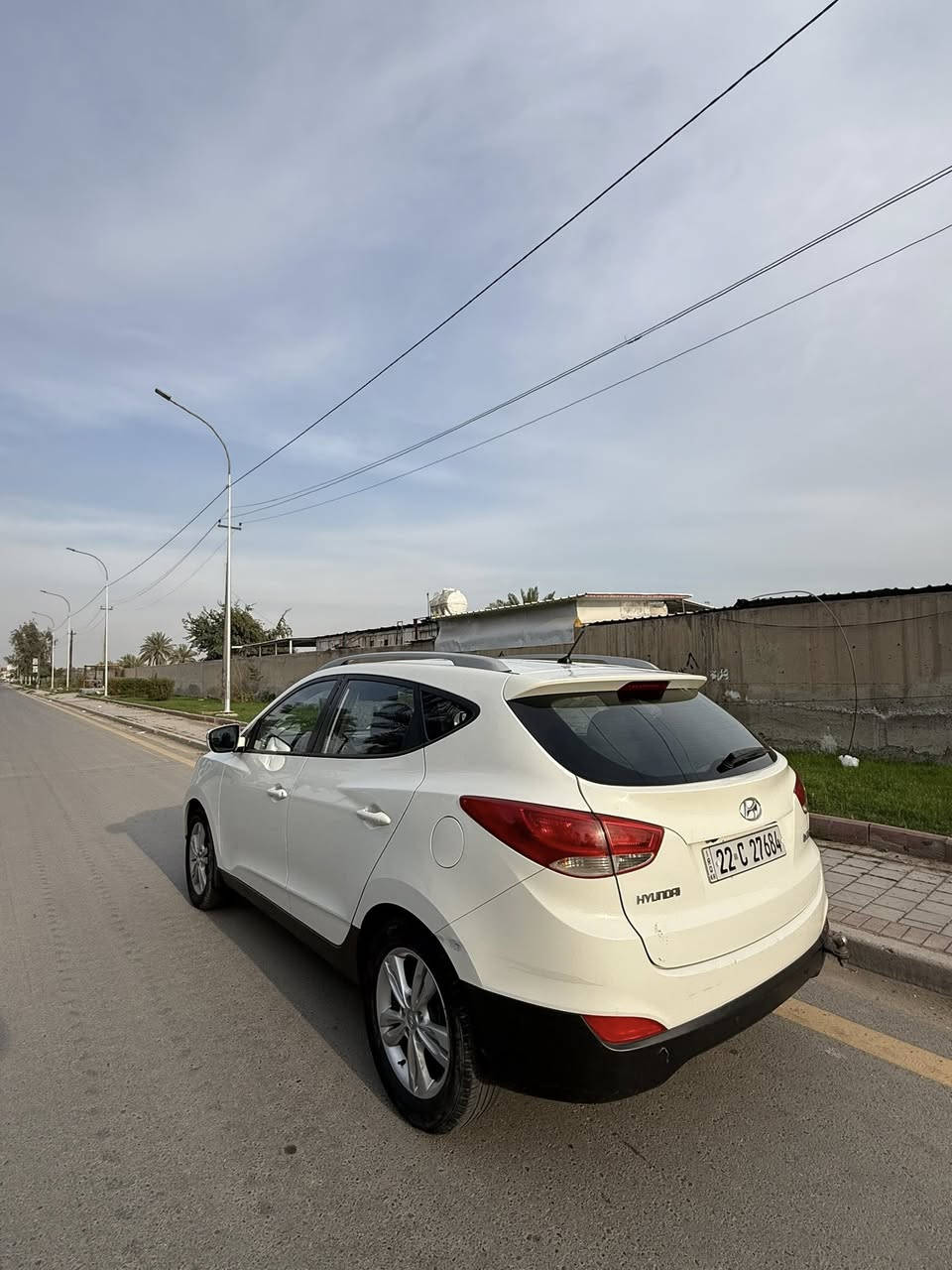 السلام عليكم عندي هونداي توكسان خليجي موديل 2011  السيارة كامله مكان بغداد العامرية رقم اربيل الدولي بأسمي 
بيها باب صبغ اثر طخة خفيفه وهلال الجمالغ الخلفي فقط 
السعر 130 بيها مجال بسيط 
***********
