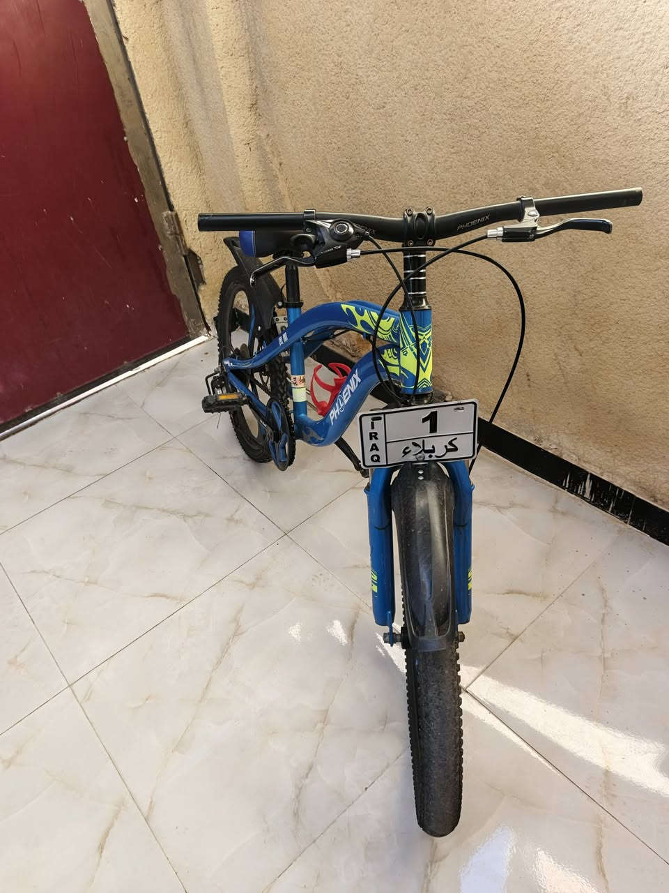 بايسكل جبلي استخدام جدا قليل فقط التحكم بالعكرب عاطل للاستفسار *********** غير متواجد على الفيس السعر ٩٠ الف وبي مجال قليل
