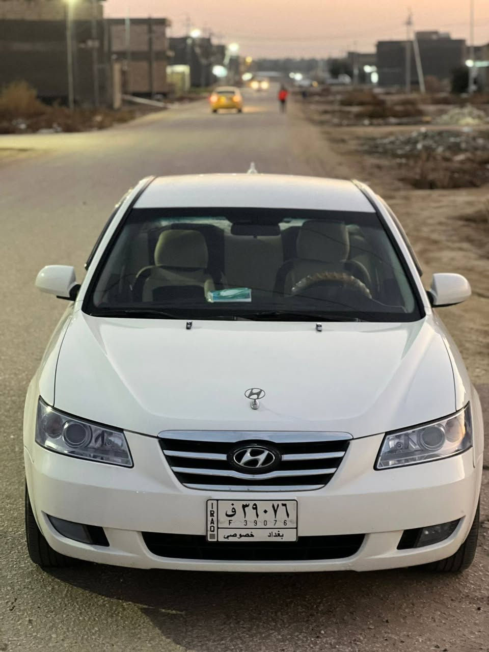 السلام عليكم 
سوناتا 2008 كوريا بيها قطعه وحده صبغ جاملغ امامي فقط وبارد قليل كير ومحرك
حداديه تخم تاير جديد سياره مال جناي السعر 105 وبيها مجال مكان السياره الحله سيطرة الاثار ***********
