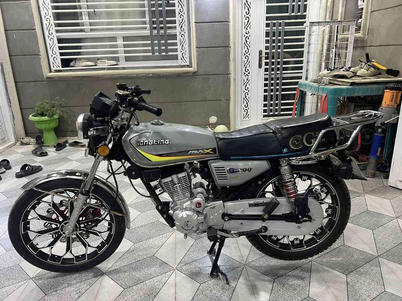 دراجه خمسه كير سيفان 2025معرض مكاتبه موجوده دراجه مكفوله برغي ما مفتوح بيها كلش نضيفه وحلوه  اشاير دبلات لدات هورن قفل ستيرن كلشي جاهز السعر 800وبيها مجال ***********العنوان كربلاء (الرقم فقط واتساب )
