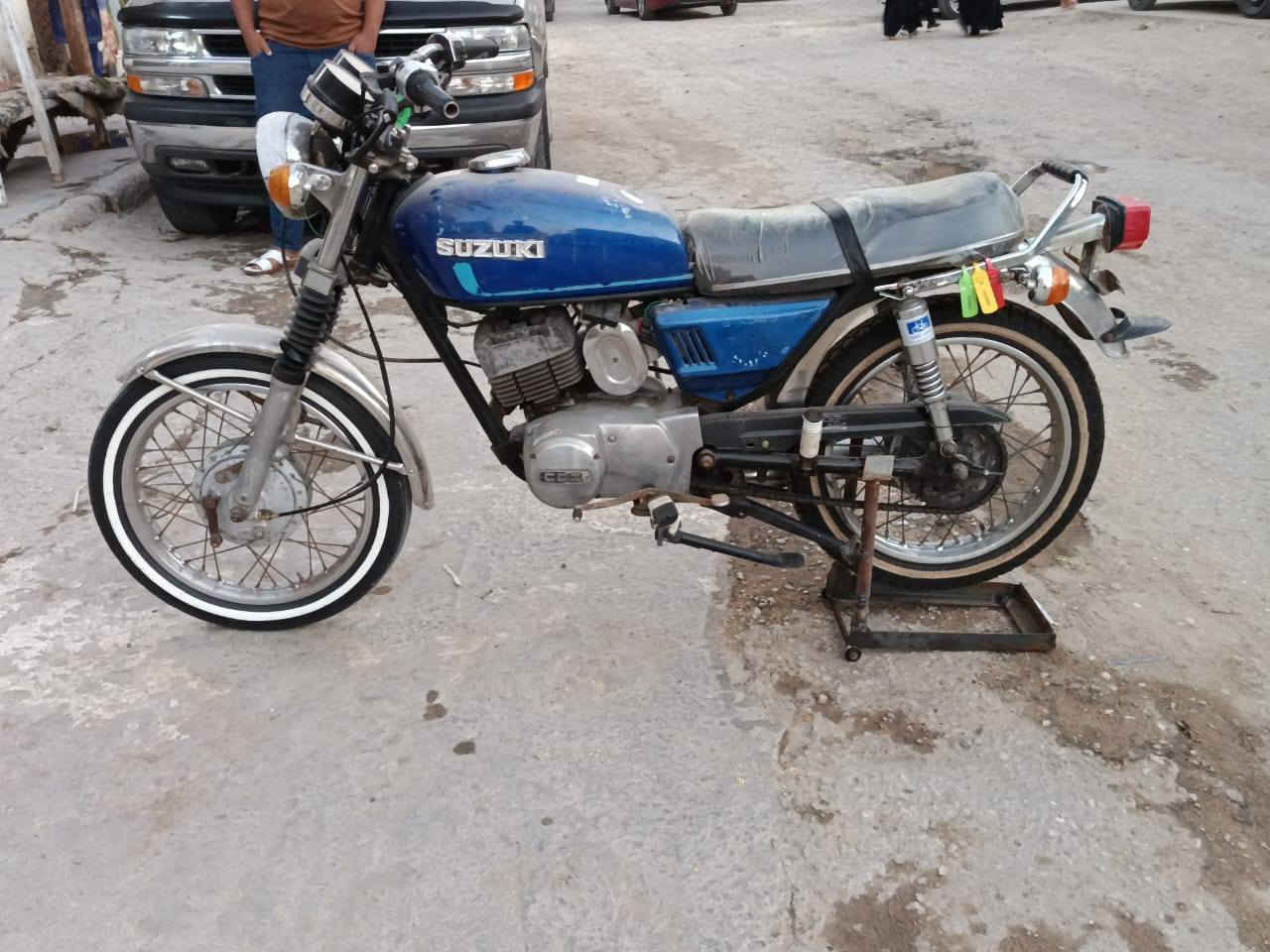 السلام عليكم
دراجه سازوكي خبط للبيع او مراوس ابدايوان نفخ 
كابريته دفن  موديل 1998
دراجه  نكره بكل وقت  محرك 125 مكاني الحله رقمي  ***********
