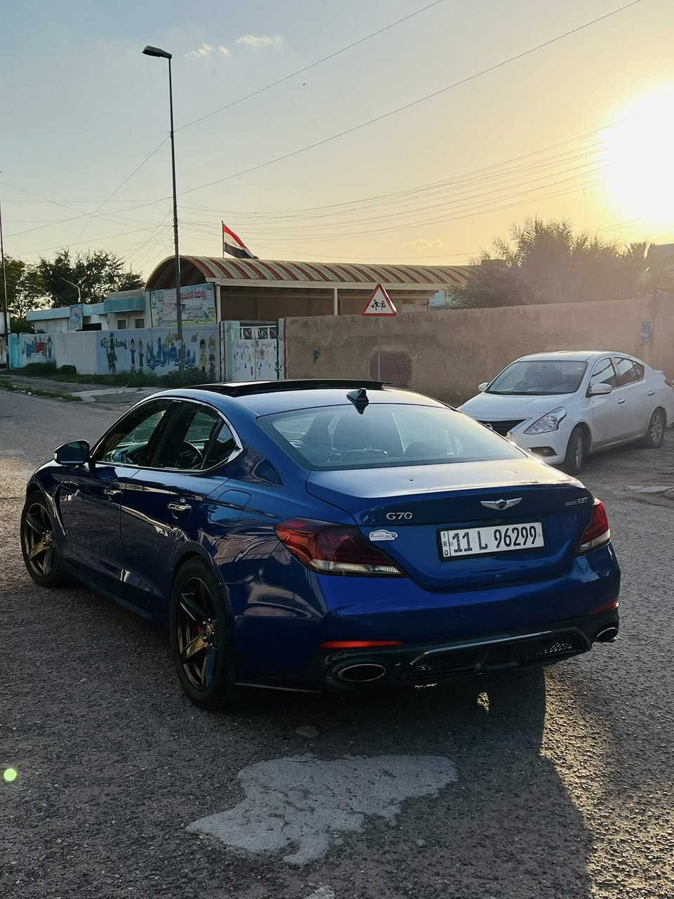 سلام عليكم للبيع او مراوس 
جنسز برستيج سته سلندر 2019 فول 1/1
خمس وضعيات قيادة حادثها قطعه ونصف فقط
بدون اي دواخل شرط السونار عنواني بغداد زيونة

بيع سريع مو تجي تعلي سعر سيارتك وسيارتي  تبقه ع سعرهه المراوس يختلف 

السعر 170
***********
