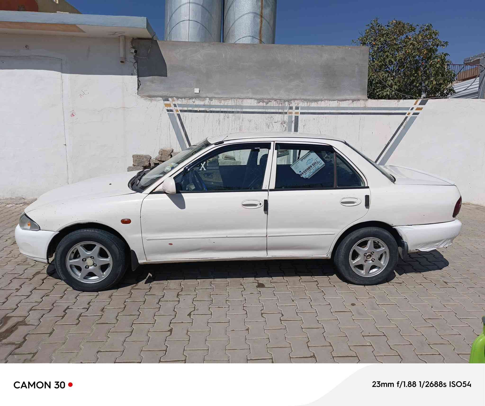 بعد السلام براتون 2002 وكالة فقط سياره جاهزه من كلشي كير شرط محرك شرط تبريد ثلج تدفئه نار كهربائيات شغاله أي نقص ما بيها سعرها جوه السوك تجي وشوف بعيونك السعر 26 وبيها مجال وذا اكو مراوس حسب القناعه العنوان الحويجه داخل ***********
