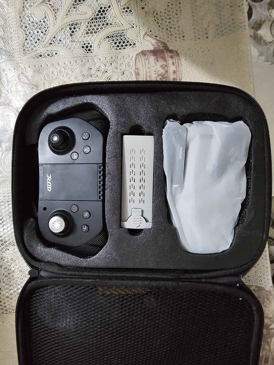 السلام عليكم عندي طائرة  درون لبيع


**إذا كنت صاحب هذا الإعلان وتريد حذفه لأي سبب، رجاءا أرسل رسالة إلى الدعم الفني**