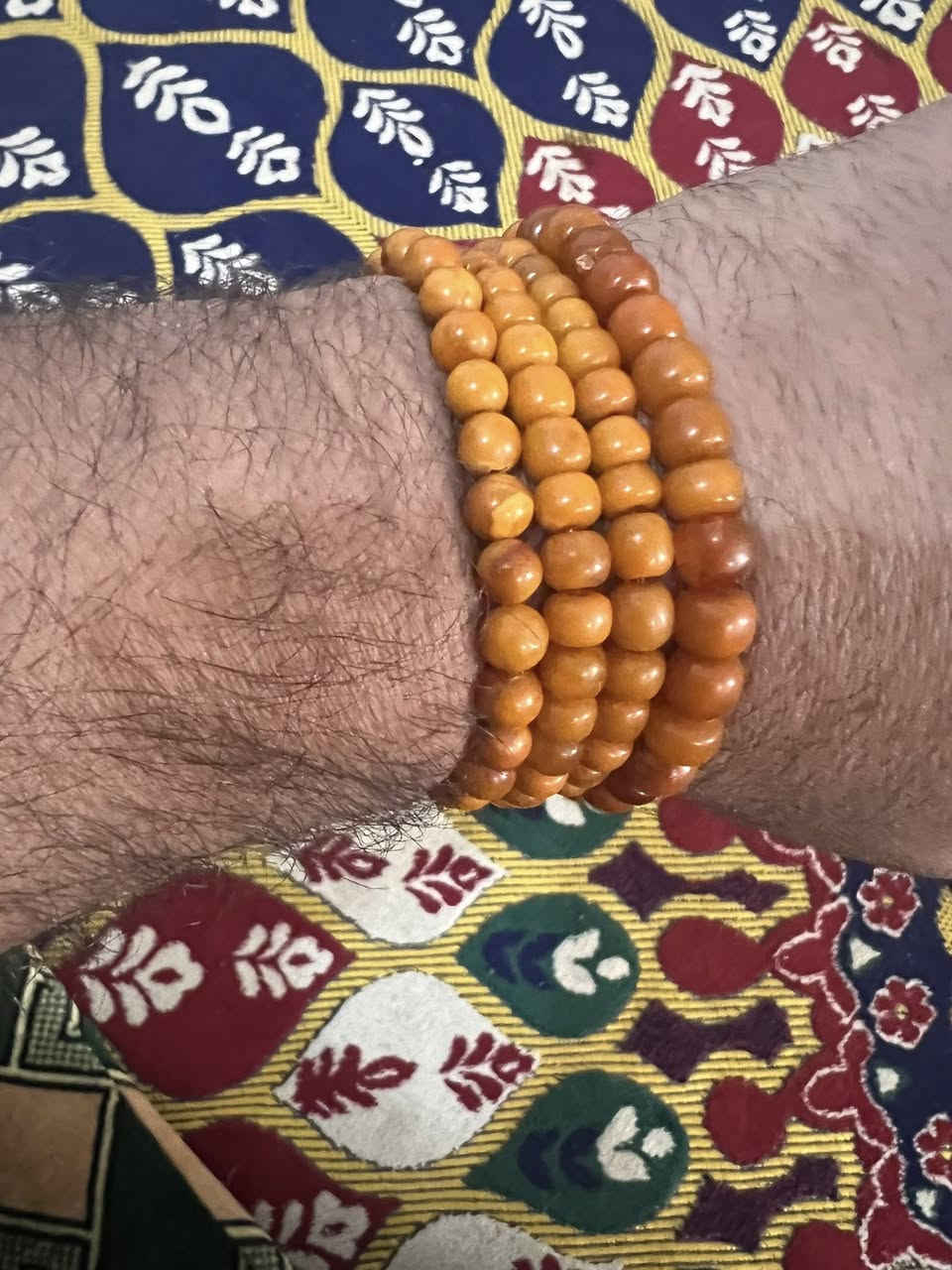 كهرب بولوني ماخذ لون منطي حرارة طبيعي مال قديم مخزون وليس صيني شرط الفحص سبح وسوارات الوزن كيلو و150 غرام بيع جملة فقط سعر الغرام 2500 دينار قفل تواصل على الخاص للجادين بالشراء


**إذا كنت صاحب هذا الإعلان وتريد حذفه لأي سبب، رجاءا أرسل رسالة إلى الدعم الفني**