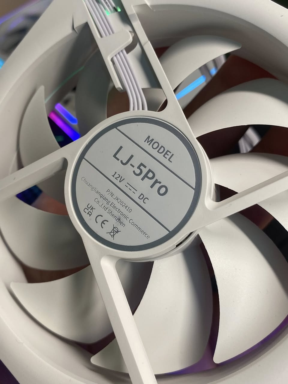 سلام عليكم
مراوح كيس pc لون ابيض RGB
حجم 120mm مرايه بالجوانب  
متوفر 10 قطع 
4 اخراج 
6 ادخال   

سعر القطعه : 6 الف قفل 💁🏻‍♂️

متوفر توصيل 5 الف لكل العراق


**إذا كنت صاحب هذا الإعلان وتريد حذفه لأي سبب، رجاءا أرسل رسالة إلى الدعم الفني**