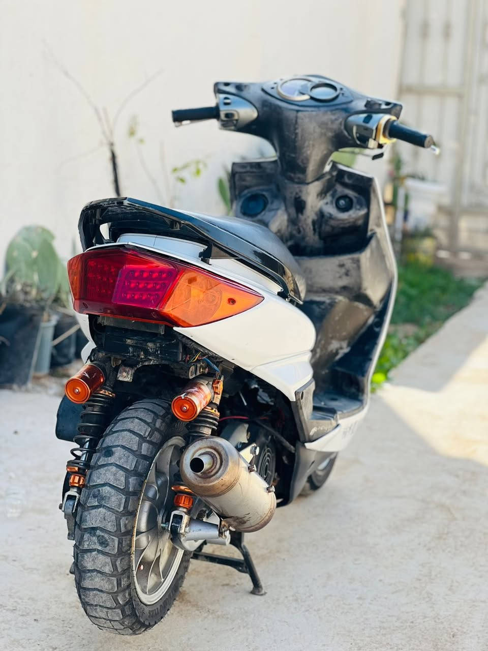 سلام عليكم سكنس للببع الشراي يجي خاص او يخابر عل رقم درجه برغي واحد مامفتوح منها ***********
