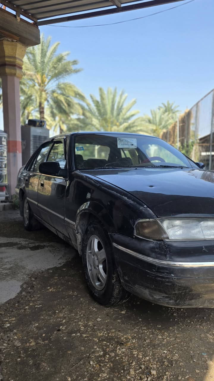 للبيع. 
فراشه موديل 1996 رقم بغداد مشروع وطني سنويه مجدده2028. مكينه مفتوح كير اوتماتيك  تخم تاير حداديه صدر نضاف. سياره كامله. مكان بابل المسيب. السعر. 32 وبيه مجال 
***********
