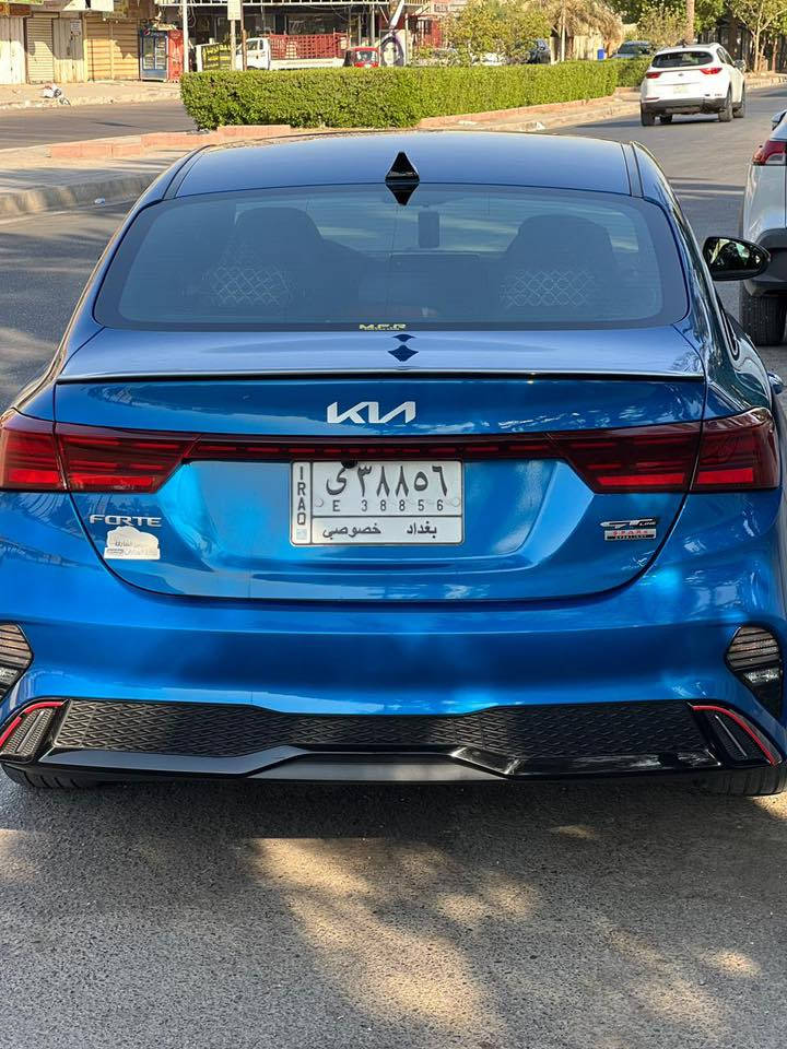 فورتي مديل 22 ماشيه 29 ميل    سيارة فول الفول حتى كراسيها حار بار جي تي لاين سيارة حادثها سطحي بنيد او جاملغ بيها شوي بالغد الي وره جاملغ اثر الحادث رجع علي الجاملغ او البنيد رجع على تكمة بدايتها صار بيها على كد اصبعين او صلحتها بدون كص بدون ايشي صور حادثها موجود بلمنشور  بدون ايرباك  وهنا صار بيها طخة بالجاملغ الخلفي جهة سايق بسيطه كلش سياره عليها نانو سيراميك او بولش كلفني 400 الف او شادلها منضومة زنون سعرها 350الف  الكاعية مالتها امدوشمة جلد يعني تاخذها دينار متصرف مرقمة بغداد بسمي 155 وبيها مجال 
***********
