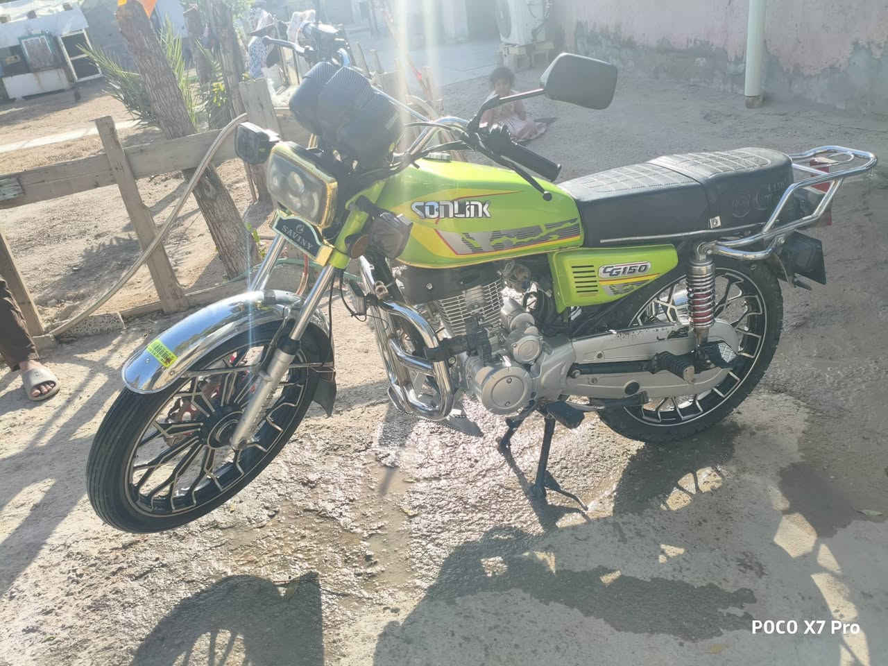 السلام عليكم دراجه للبيع ب750 موديل 24 كامله مكمله اوراق ونقوصات كامله ***********مكان بغداد جسر ديالى الجديد
