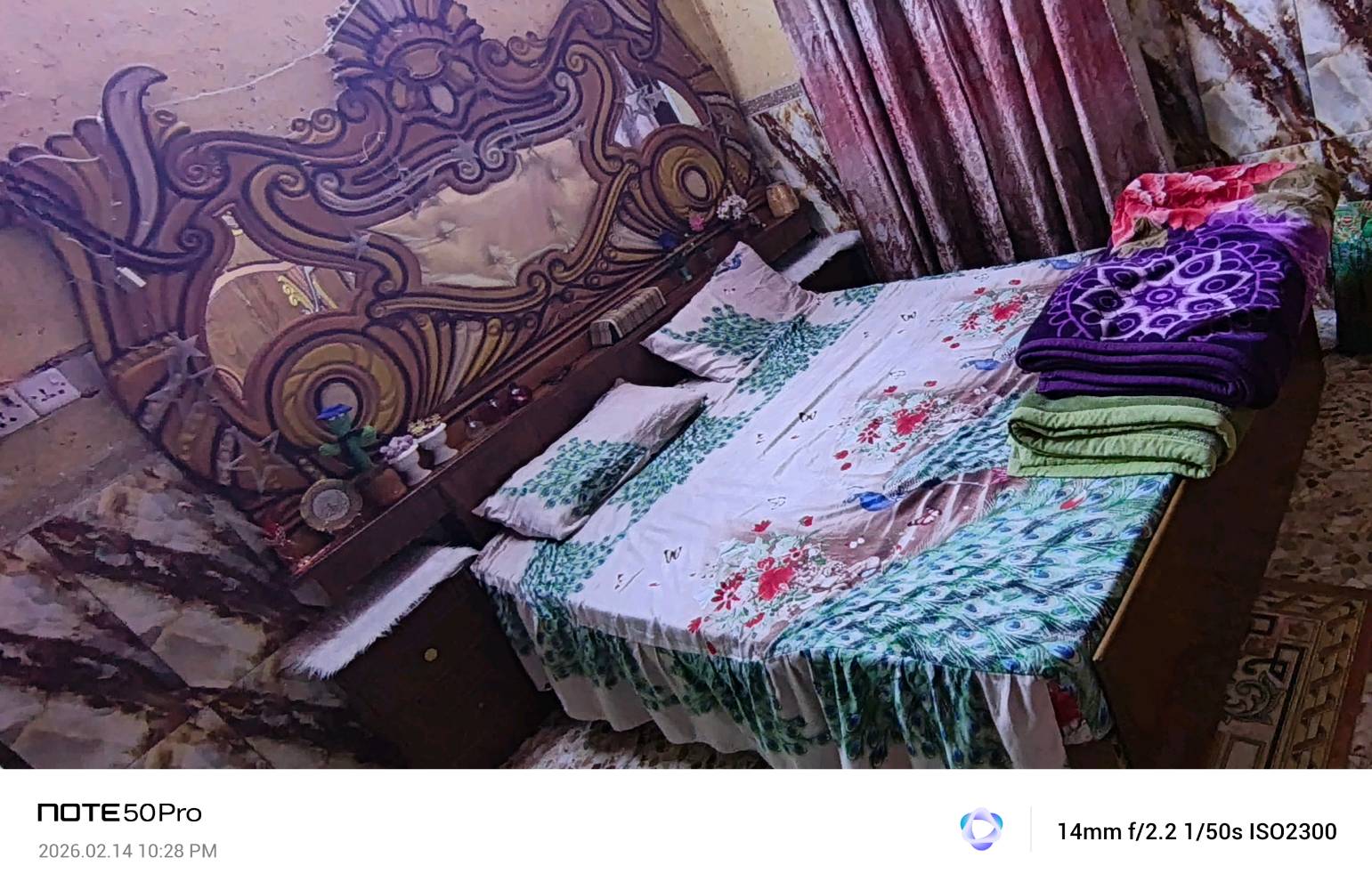 🔺غرفة نوم سوگيه نظافه 80٪ 
سرير + كنتور + ميز تواليت + زاويه
750 وبيها مجال بسيط....... 

🔺ميز طعام يتكبر ويتصغر بدون كراسي 
750.000 وبيها مجال بسيط..... 

🔺سرير اطفال طابقين  عدد 2 يعني 4 چرابي  مستعملات نص عمر 
100 الف وبيهن مجال  