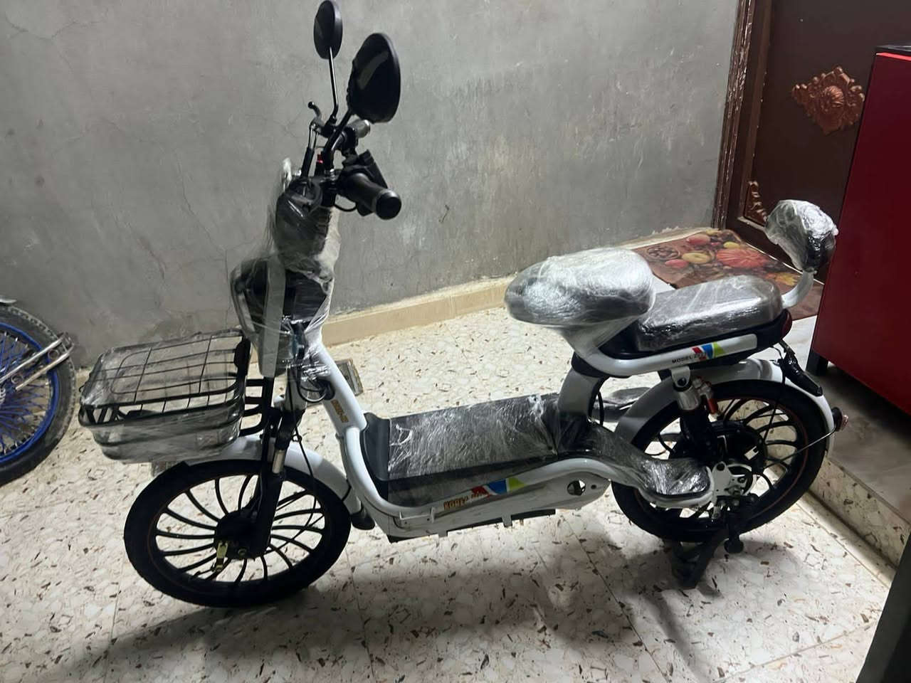 سلام عليكم دراجة شحن للبيع 5بطاريات ليثيوم تأيرات جديد دراجة مال بيت بل شرط تعال وشوف إذا مو نفس الصورة لا تشتري متواجد خاص ومخابرة رقمي-*********** الشراي يتفضل خاص
