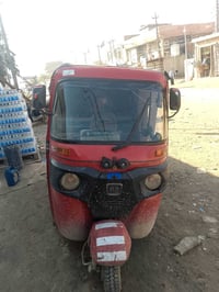 تكتك 2017 مكينة 2020 اوراق اصولي المكان بغداد السعر 3200 وبيها مجال 07...