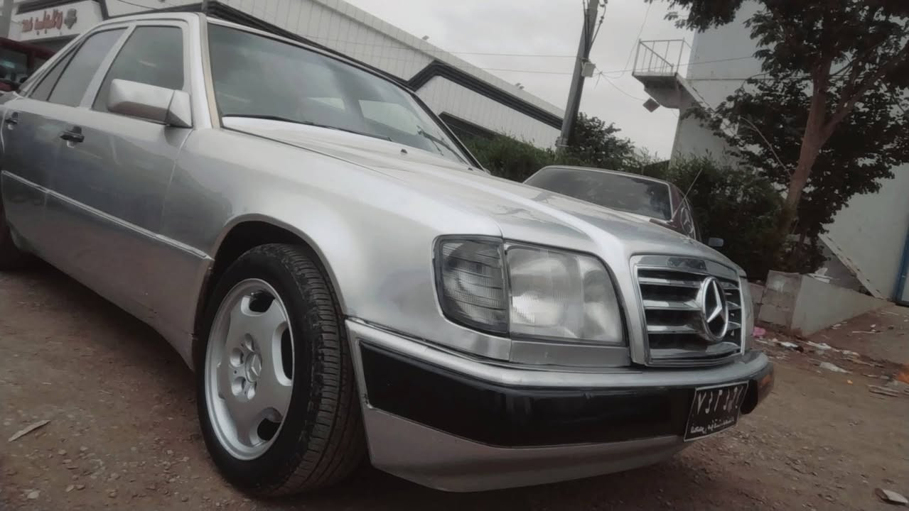 سلاوي خوا لةهةمو لايةك
مارسيدز بؤفرؤشتن 
مؤديل ١٩٩٣ بةيبي 
گيرو مةكينةي دونيو بةشةرت هزار فيتر 
نمونة لةجواني 
مالي دؤست 
يةك هزار مةسروفي تيانية 
سيارةتة تابليي خاوينة 
يةك تةقةو رةقةي تيانية 
هةمو گياني بةشةرت 
شوين كةلار 
ادمين ❤️🌹
***********
