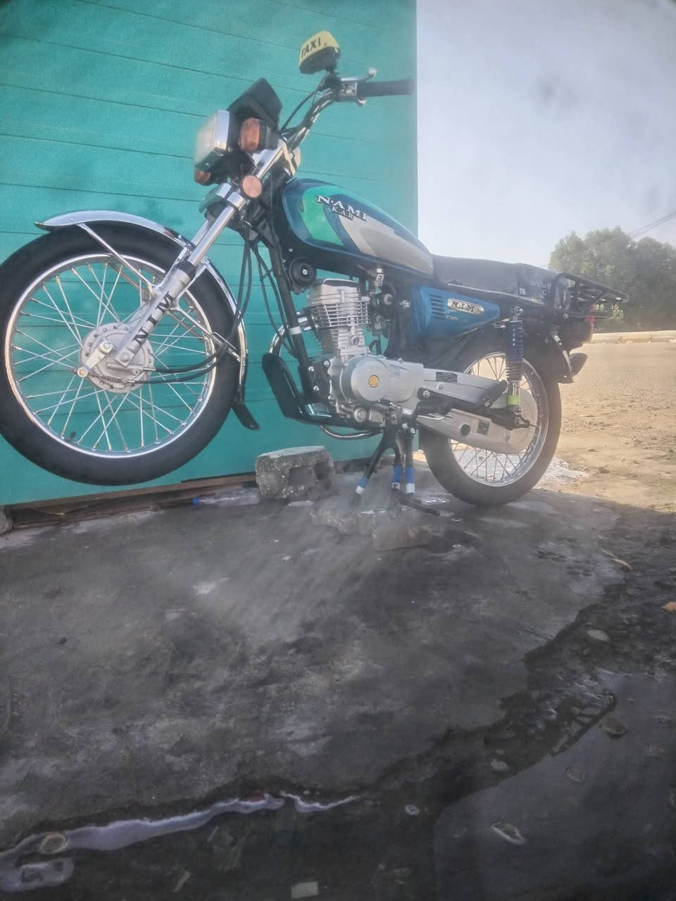 سلام عليكم دراجه اربع كير للبيع. مديل 25 لدراجه كفاله عامه رايده 750 وبيه مجال بصيط. اي استفسار علا هاذ الرقم ***********
