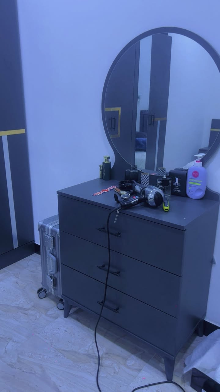 غرفه تركيه نضافه 100 ‎%‎ لون رصاصي المودرن معه دوشك اصلي جديد سعره وحده اخذته 175 الف الدوشك عراضها وحدها 350 الف معه الدوشك 450 الف 🌹


**إذا كنت صاحب هذا الإعلان وتريد حذفه لأي سبب، رجاءا أرسل رسالة إلى الدعم الفني**