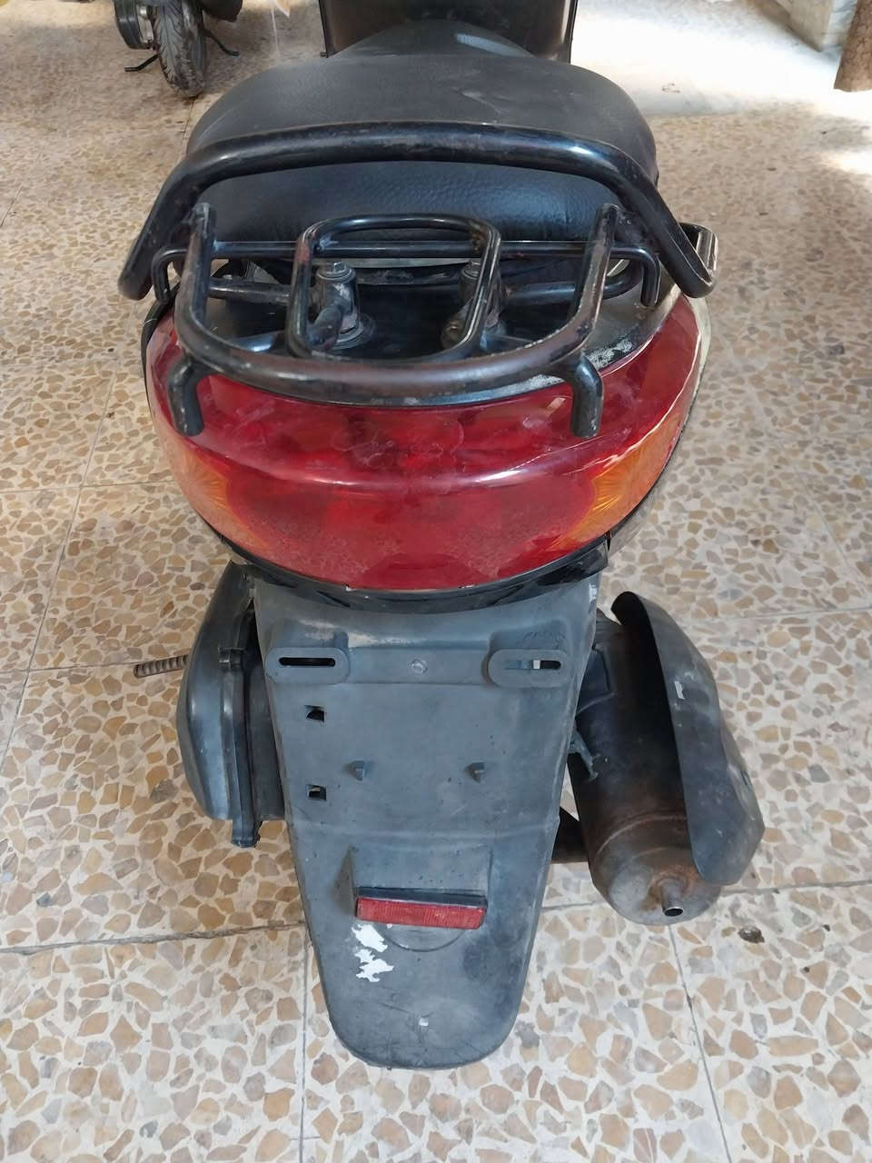 دراجه اكزز محرك ناعم شلعه ومعدل كهربائيات كله شغاله سلف وهندر تشتغله دبلات جدد السعر ٥٥٠ مكاني حريه رقمي ***********
