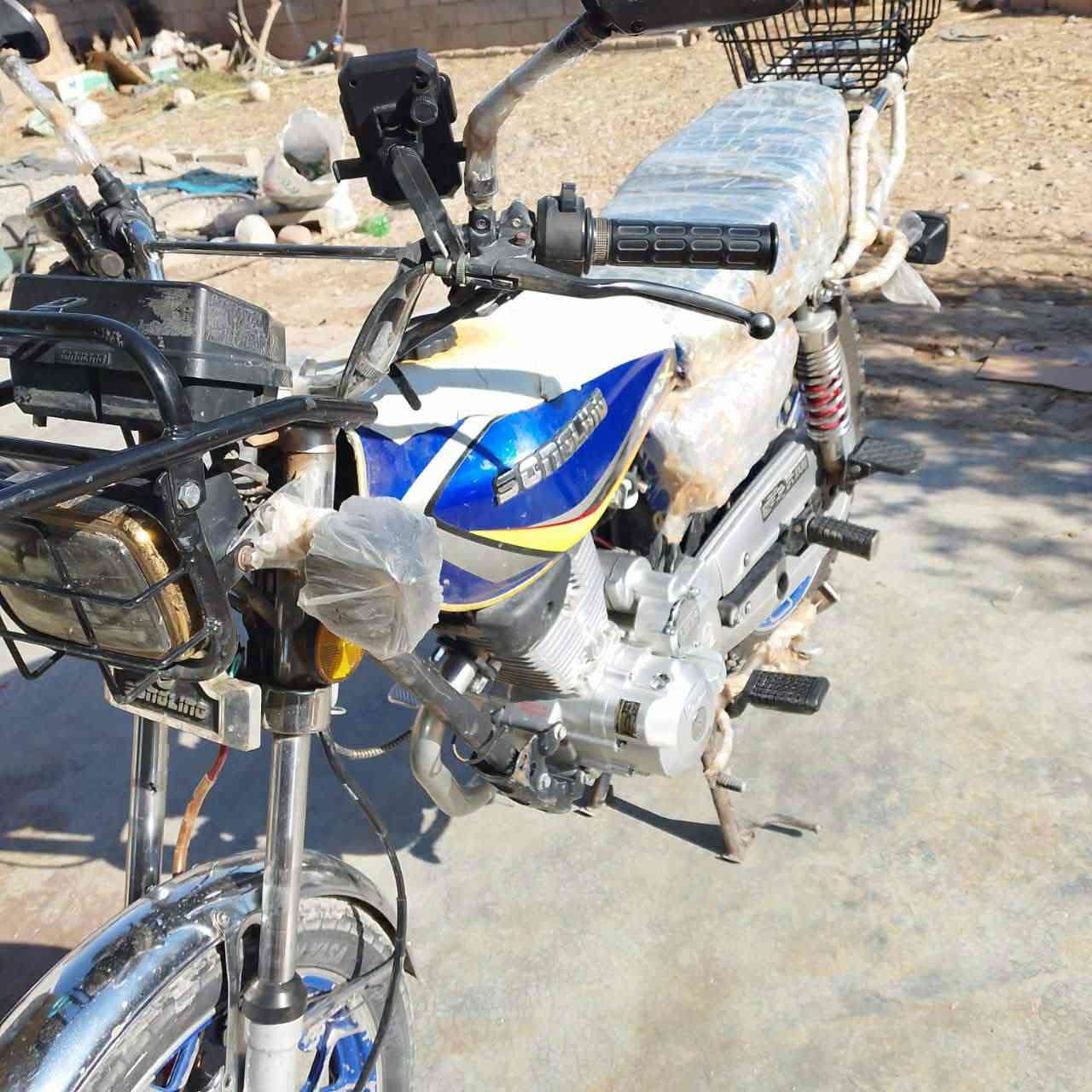 السلام عليكم موطور سونك
محرك ما مفتوح
موديل 2024

كلو شقال نضافه فول 

شلعه ورزانه

موطور احله من الصوره

السعر 600وبي مجال قليل 
مو شراي لا تساحيني ولا تكسر بالسعر
يرهم مراوس

مكاني: الزاب: الصباغيه 

ه‍ ***********
