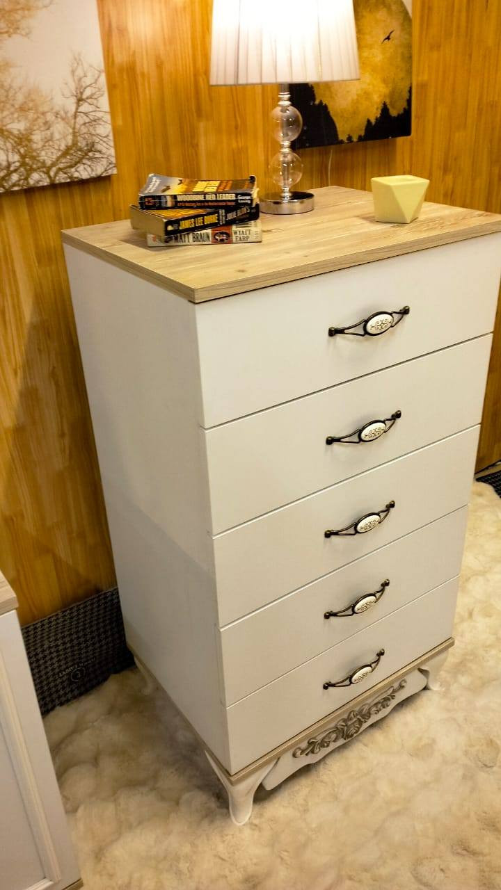 غرفة كانتري الأصلي 8 قطع نضيفة جدااا انارة ومخزن بالسرير *********** مكان بغداد
