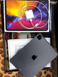 ايباد ١١ برو • شريحة M2 • ١٢٨ جيجا