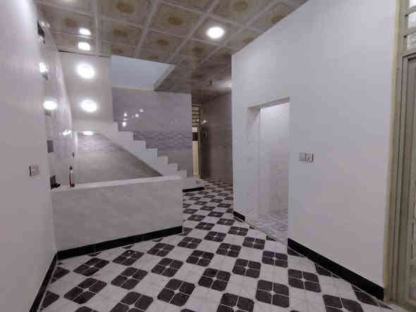 دار للبيع المساحة 80متر مع كافه خدمات تبليط ماء كهرباء طابو زراعي سند 25اقرار محكمه تنازل بسم المشتري قريبه للشارع العام مقابل ملحق قريه الغدير السعر 25مع المجال اتصل ***********
